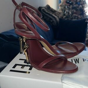 JW PEI HEELS SZ 7